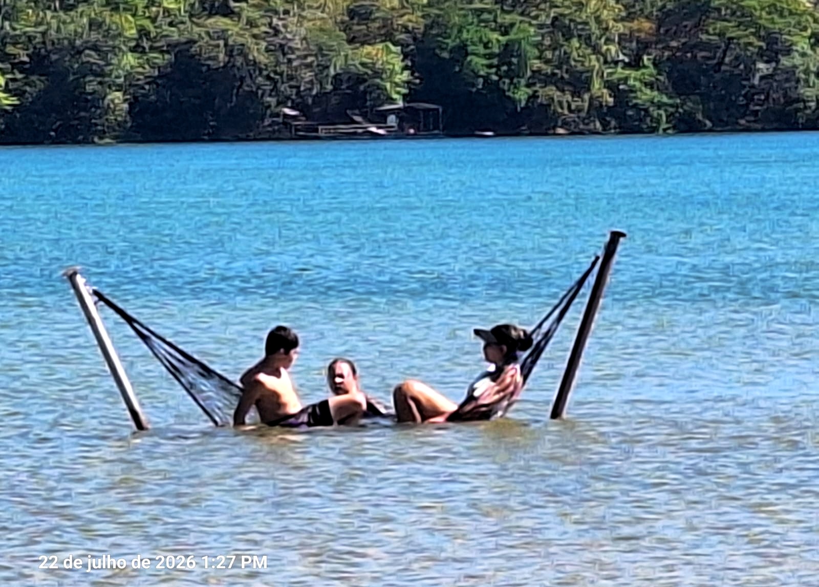 Rede dentro d'água no Rio Tocantins